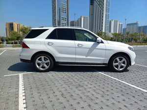 Véhicule d'occasion O R21 2024 Volant à gauche Sièges en cuir Pneus R17 Toit ouvrant automatique Caméra de recul 360° Euro IV Kilométrage 50001-75000 - Product Image 3