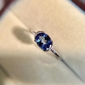Lunette élégante Bague solitaire tanzanite Plaqué or 14 carats Fiançailles minimalistes Pierre de naissance de décembre Bijoux fins - Product Image 5