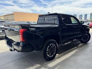 Investissement intelligent 2024 Toyota Tacoma TRD Sport Double Cab RWD - Product Image 2