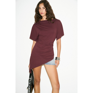 ETHIQUET AVELINE Blouse pour femme en tissu doux et extensible, à coupe asymétrique, à col bateau et à fronces latérales - Product Image 2