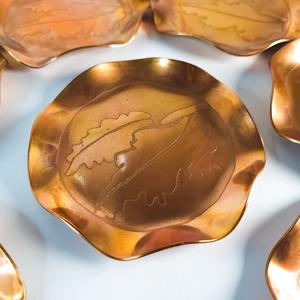 ชุดจานรองแก้วทองแดง จานรองแก้วโลหะทำมือ จานรองแก้วสไตล์เรียบง่าย จานรองแก้วโลหะวินเทจ จานรองแก้วทองเหลือง จานรองแก้วโลหะตีลาย - Product Image 5