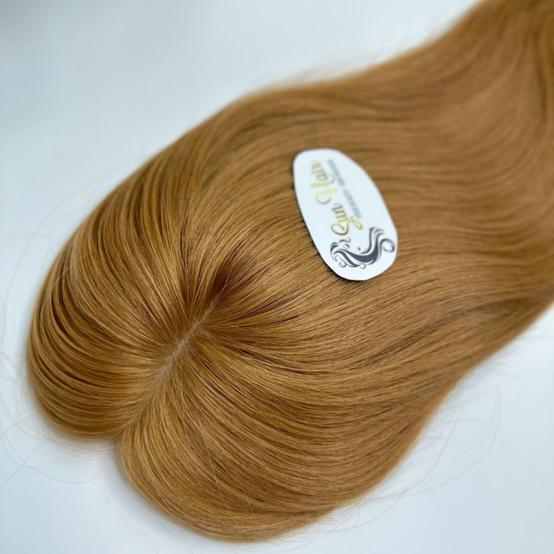 สีน้ำตาลอ่อน