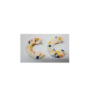 Pendientes de aro acrílicos hechos a mano de alta calidad para mujeres y niñas - Product Image 4