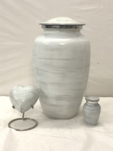 Urnas de cremación para adultos Premium Elegance travertino con aspecto de mármol para funerarias con bolsa de terciopelo gratis - Product Image 3