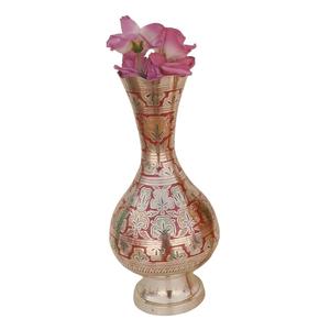 Vase à fleurs en laiton avec gravure multicolore peinture rouge or fini pour la décoration de table Vase à fleurs de haute qualité - Product Image 2