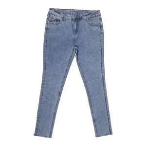 Haute rue à la mode Usine Stocké Neige Lavage Bleu Clair Femmes Jeans En Vrac Femmes Jeans Pantalon Denim Jeans Pour Les Femmes