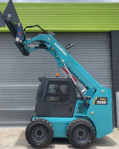 Chargeuse compacte sur pneus Sunward SWL3220 avec moteur Kubota V3307-DI-T 74,2 CV et pompe hydraulique pour mini-tracteur frontal - Product Image 3