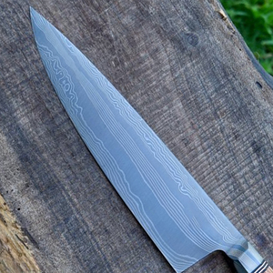Couteau de chef japonais Santoku personnalisé fait à la main avec lame en acier damas manche en bois d'olivier avec gaine en cuir préparation des aliments - Product Image 5