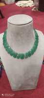 Collier de perles fantaisie en pierre précieuse d'aventurine naturelle à facettes unilatérales et pépite un accessoire unique et élégant