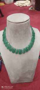 Collar de cuentas de piedra preciosa de Aventurina Natural facetada de un solo lado, un accesorio único y elegante - Product Image 2