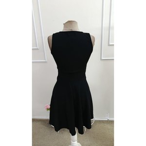 Vestido Corto de Crepé Brillante con Cuello Cruzado y Sin Mangas para Mujer, 34619 - Negro - Product Image 5