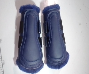 Horse Bell Boot piel de oveja acolchada Equine Tendon Boots sujetadores de gancho azul hielo sintético frente fuerte duradero India - Product Image 3