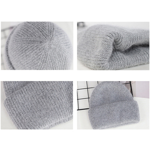 Gorro de Punto Unisex Suave, Ligero, Cálido y Acogedor con Patrón de Letras para Viajes, Uso Diario y Actividades al Aire Libre - 100% Acrílico - Product Image 6