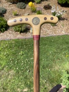 Precio DECOR Bastón de madera ajustable con múltiples nudos Bastón de madera fuerte para ancianos por Standard International - Product Image 3