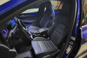 รถยนต์ Volkswagen Golf R ปี 2024 มือสอง สภาพดี 315 แรงม้า เครื่องยนต์เทอร์โบ 4 สูบ ระบบขับเคลื่อนสี่ล้อ AWD พร้อมระบบ XDS Cross Differential System - Product Image 4