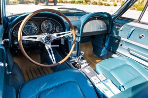 Chevrolet Corvette Convertible de 1965, Usado, Transmisión Manual de 4 Velocidades, Motor V8 de 327 Pulgadas Cúbicas con Número de Serie Original, Restaurado - Product Image 3