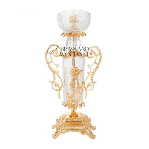 Jarrón decorativo de latón dorado y cristal de lujo con diseño floral adornado elegante centro de mesa coleccionable de estilo vintage - Product Image 4