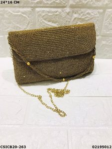 Bolso de mano hecho a mano de diseñador para mujer, bolso de mano de lujo con forro de satén, patrón étnico, bolso exclusivo para fiestas de boda - Product Image 2