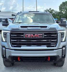 CLEAN 2024 G M C Sie RRA 2500HD AT4 Crew Cab 4WD - Product Image 1