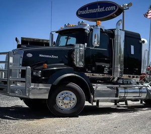 Camion tracteur WESTAnN Star 4900FA Day Cab de qualité supérieure 2020 2021, livraison mondiale - Product Image 2