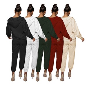 Conjunto de chándal de mujer personalizado OEM, el mejor chándal de dos piezas transpirable con capucha y pantalón para correr de otoño con cremallera para la venta de invierno - Product Image 2