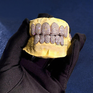 ตะแกรงโรสโกลด์ติดตั้งตามสั่ง Mnoissanite เพชรมีลักษณะด้านบนและด้านล่างสำหรับสวมใส่อย่างมีสไตล์ - Product Image 5