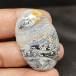 Piedra suelta de jaspe Maligano pulido natural de alta calidad en blanco y amarillo para colgantes y anillos de la India - Product Image 1