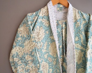 Veste blazer matelassée à imprimé floral fait à la main Style bohème veste chauffante pour le corps veste vêtements de plage hiver Kantha manteau matelassé - Product Image 6