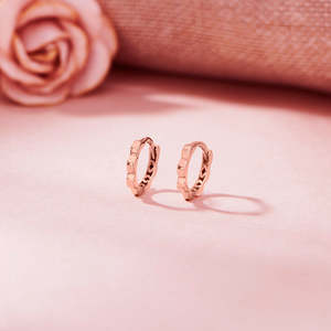 ต่างหูแบบหนีบ รุ่น Fine Cuff สีบลัชออน พร้อมต่างหูแบบห่วงและแบบกอดหู ชุดต่างหูสีทอง - Product Image 1
