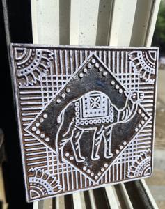 Bloque de Impresión de Madera de Camello Tallado a Mano |   Bloque de Motivos Animales Tradicionales de la India para Impresión Textil - Product Image 5