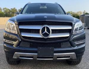 SUV de Lujo Usada de Tamaño Completo 2023, Motor Turbo Diésel, Interior Premium y Características de Confort Avanzadas, Sin Accidentes - Product Image 5