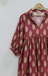 Robe midi rose à imprimé floral fait main |   Robe en coton respirant formelle |   Robes simples à taille naturelle pour femmes - Product Image 6