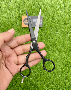 Tijeras de corte de pelo profesional de alta calidad, tijeras de salón de acero inoxidable japonesas, punta de hoja afilada para una peluquería segura - Product Image 4