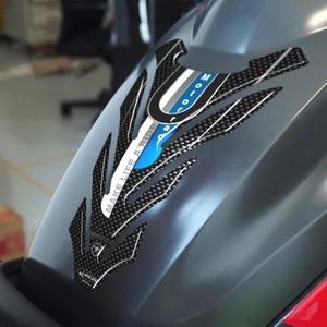 Adesivo Protettivo 3D in Resina su Misura per Serbatoio, Logo Personalizzato, Impermeabile, Compatibile con Moto BMW - Product Image 1