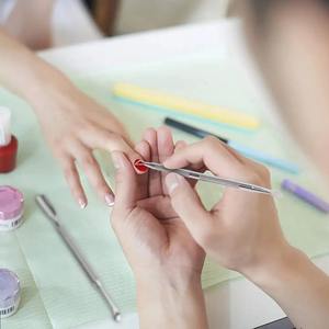 Juego de Empujador y Cortador de Cutículas, Empujador de Cutículas Triangular, Raspador de Cutículas, Removedor de Cutículas de Acero Inoxidable de Grado Profesional - Product Image 2