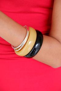 Elegant Waterproof Resin Bangles for Women's Fashion Jewelry Smooth Finish Custom Colors for Daily Wear Festive Occasions - Product Image 2