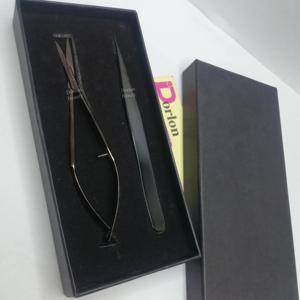 Pinzas de pestañas de Plasma negras profesionales Pinzas de pestañas puntiagudas con logotipo personalizado de acero sostenible Tijera de resorte en Pakistán - Product Image 3