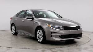 Kia Optima Sedán 2017 Usado, Automático, Asientos de Cuero, Techo Panorámico - Product Image 2