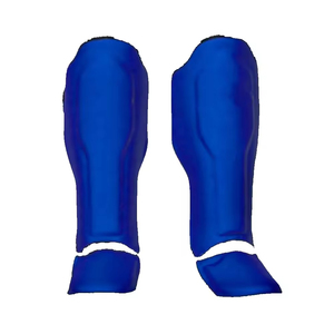 Espinilleras de Cuero de Alta Calidad para Muay Thai y MMA, Equipo de Protección Ligero con Cierre de Velcro, Hecho en Pakistán - Product Image 1