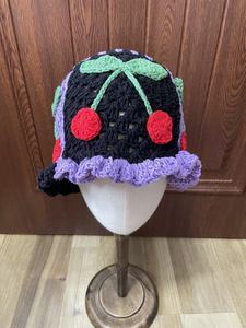 Gorro de Ganchillo Hecho a Mano Personalizado de Última Moda 2025 para Mujer, para Uso Diario, Viajes al Aire Libre y Casual - Product Image 4