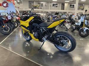 Auténticas Motocicletas Nuevas Suzuki GSX-8R (Streets) 2025 en Venta - Product Image 3