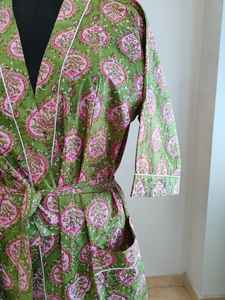 Bata Kimono India de Algodón 100%, Cuello en V, Manga Corta, Estampado Floral, para Mujer, Ropa Casual de Verano, Hecha en Rajastán - Product Image 3