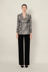 Chaqueta de traje elegante con doble botonadura para mujer Emily, tela de alta calidad, servicios ODM de Vietnam - Product Image 3