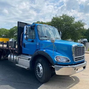 Camión de Plataforma Plana con Eje Tándem M2 112 de 26 pies, 2020, con 410 HP, Caja de Cambios Manual de 10 Velocidades, Robusto y Fiable para Transporte Pesado - Product Image 1