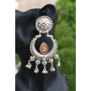 Nouvelle conception, boucles d'oreilles créoles jhumka en laiton aspect argent, faites à la main, style traditionnel, avec pierres, pour filles et femmes - Product Image 4