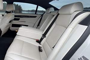 BMW 740Ld xDrive 2015 d'occasion, modèle rare turbodiesel, transmission intégrale, intérieur blanc opale individuel - Product Image 5