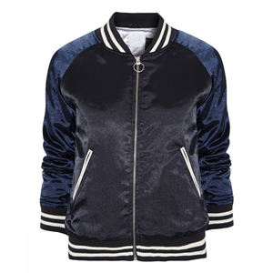 2022-23โลโก้ที่กำหนดเองแขนหนังเย็บปักถักร้อยสีดำคู่วิทยาลัยเบสบอลผู้ชายแจ็คเก็ต - Product Image 1