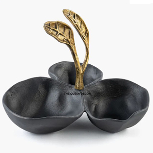 Bol en bois antique pour la cuisine et la table à manger du restaurant Décorez des bols en bois de haute qualité avec une poignée en laiton à motif de rose - Product Image 3