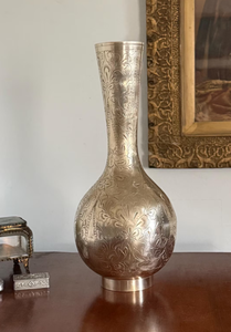 Jarrón Alto de Metal de Aluminio de Diseño Indio, Hecho a Mano, Estilo Costero, Dorado, para Restaurantes y Hoteles - Product Image 3