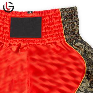 Top Trending Printed Boxing Shorts Logotipo personalizado Hombres Muay Thai Shorts Nuevo diseño corto para hombres - Product Image 3
